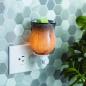 Mobile Preview: OBSIDIAN Duftlampe für die Steckdose elektrisch schwarz-weiß marmoriert aus Glas